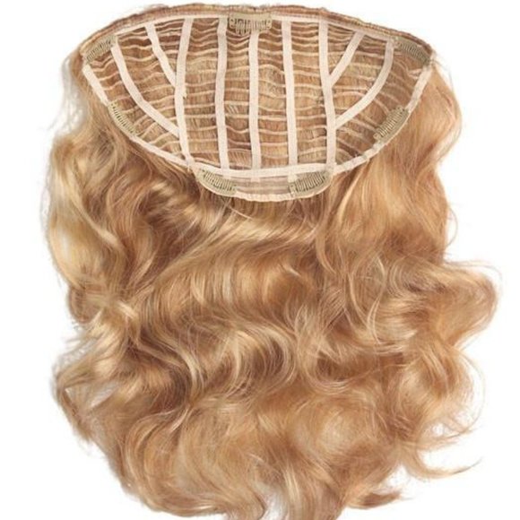 HAIRDO 1-PIECE 23-INCH WAVY EXTENSION in R22 Swedish Blonde - Picture 4 of 4